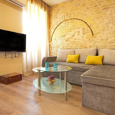 Liston Apartment