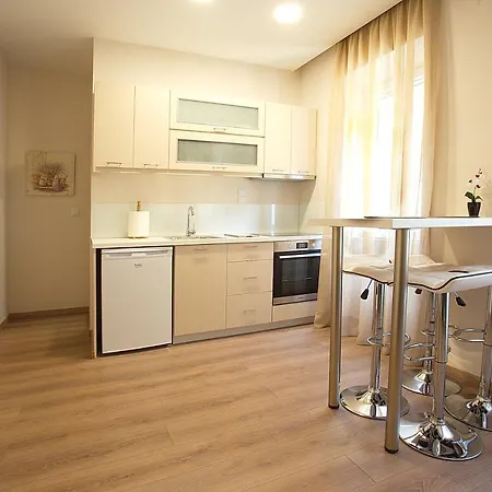Apartment Liston